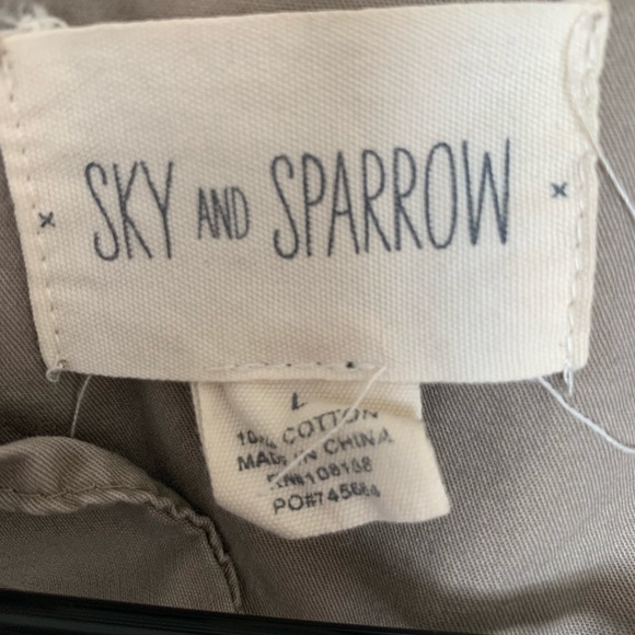 Tan casual dress jacket. Size youth large. Fits like a women’s small - Picture 2 of 4